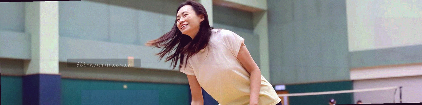 抽象盾牌与锁，象征数据安全